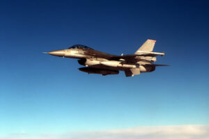 Russlands Außenministerium: Werden F-16 wie Träger von Atomwaffen behandeln