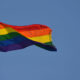 Die Schnauze voll ? –  LGBTQI-Fahne abgerissen