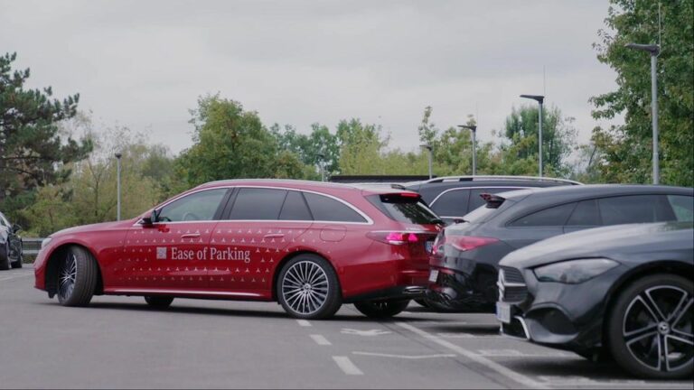 Mercedes-Benz Active Park-Assistent PARKTRONIC 2024