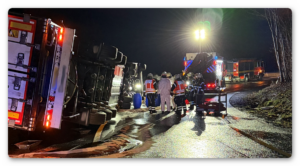 Gestern LKW auf glatte Fahrbahn in der Auffahrt am Kreuz Kassel-West umgestürzt