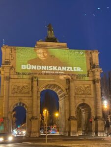 Polizei beendet Habeck-Projektion auf Siegestor in München