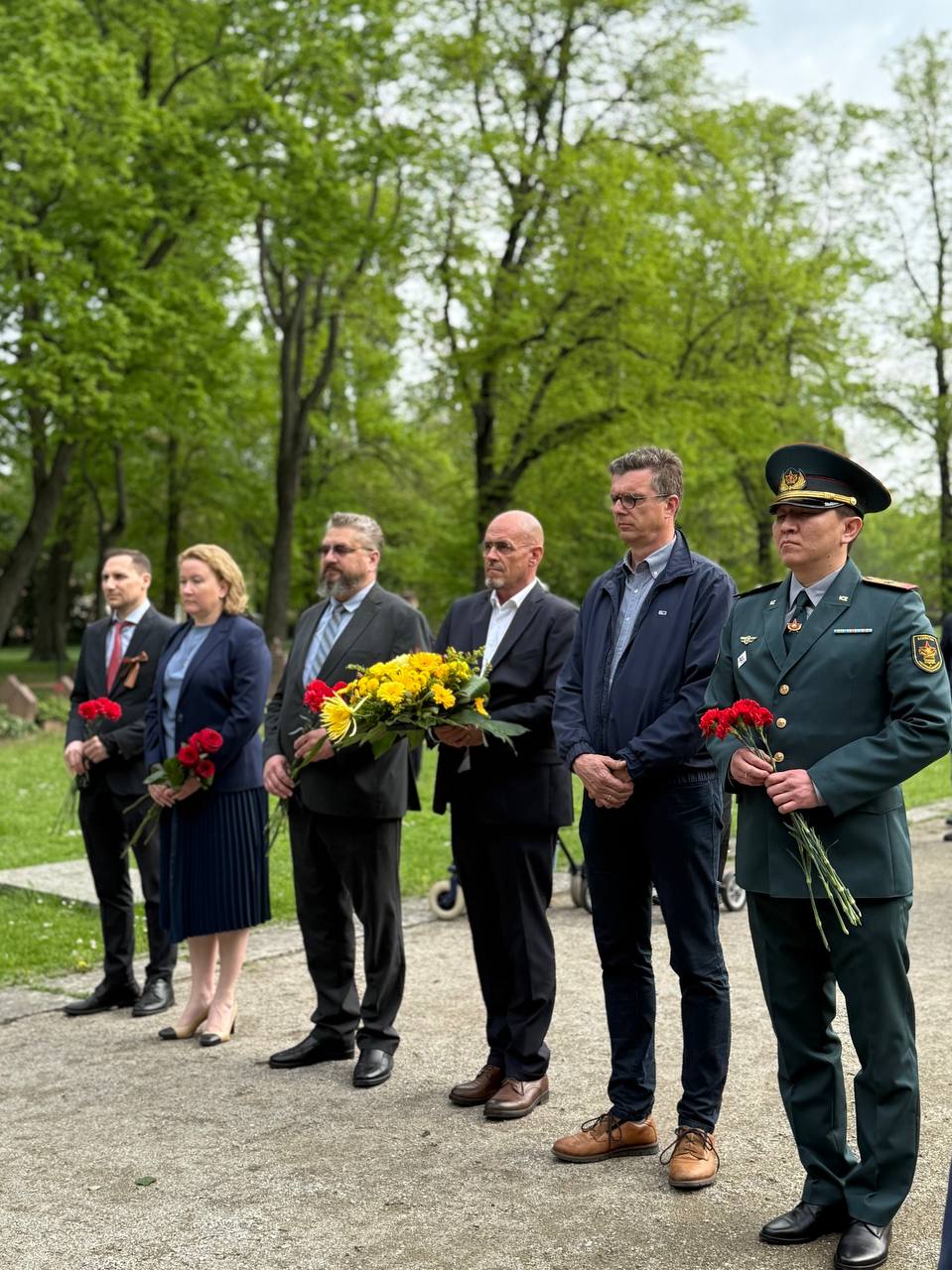 Russischer Botschafter nimmt an Gedenkzeremonie teil 21 a3