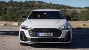 Mit der neuen Audi A5 Familie an der Côte d’Azur – Neue Maßstäbe beim digitalen Licht