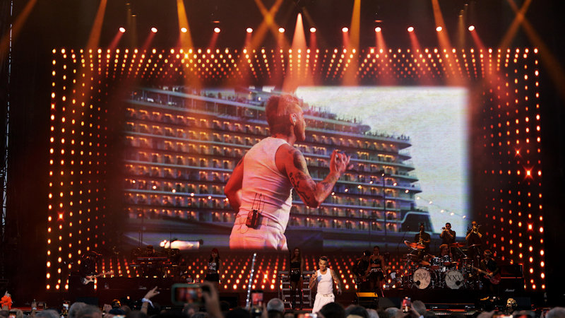 „Relaxing rocks“: Spektakuläre Taufe der Mein Schiff Relax mit Robbie Williams 17