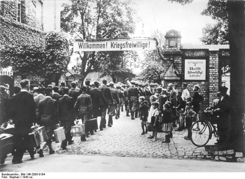 Bundesarchiv Bild 146 2005 0184 Einzug Kriegsfreiwillliger
