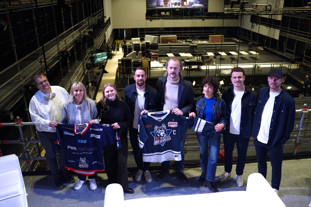 Theater trifft Sport: EC Kassel Huskies kooperieren mit Staatstheater Kassel 15 StaatstheaterKassel Huskies 2